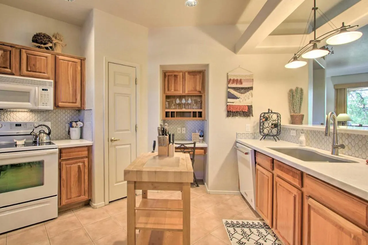 Scottsdale Condo With Balcony And Resort Amenities!