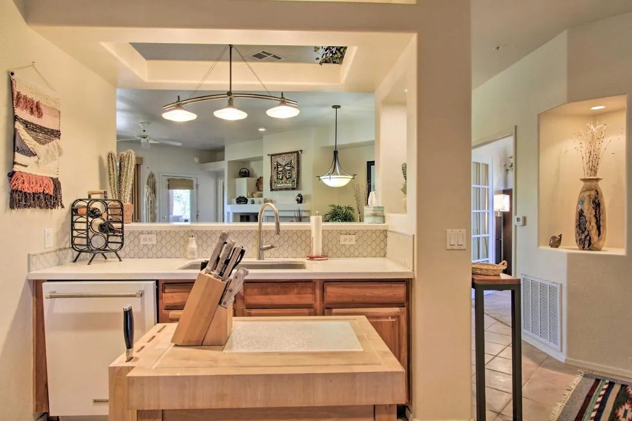 Scottsdale Condo With Balcony And Resort Amenities!